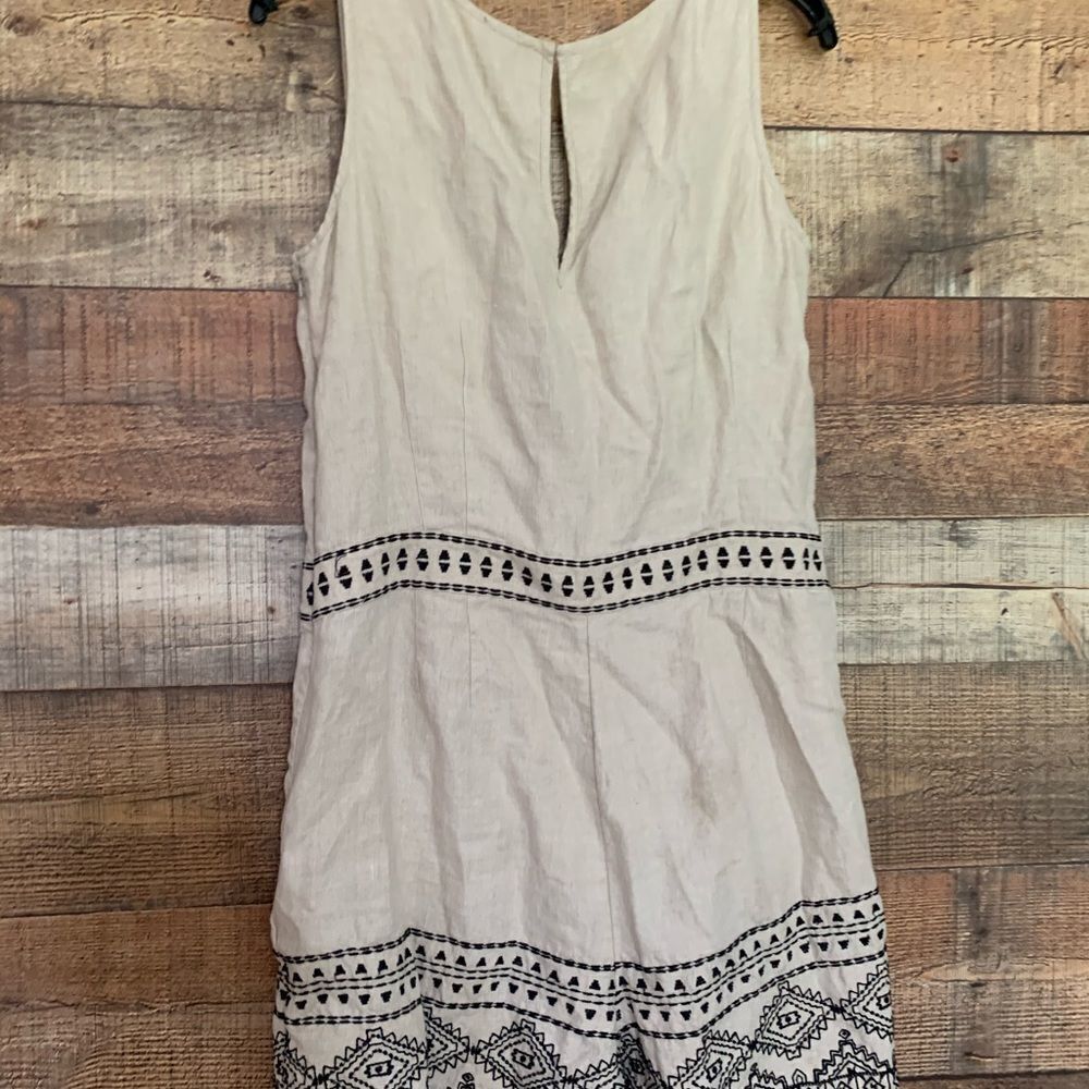 Loft‎ beige and black sleeveless shorts romper, size 10 - Picture 12 of 15